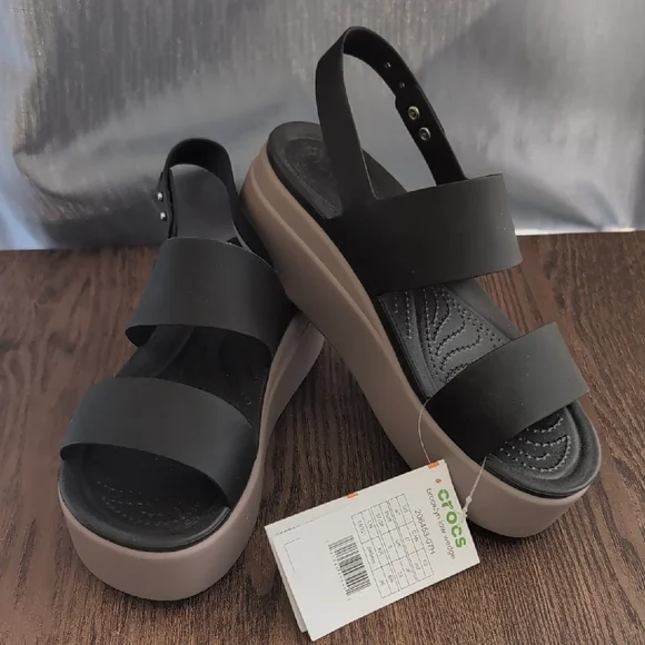 CROCS Black and Gray Platform Sandals - Picture 7 of 8